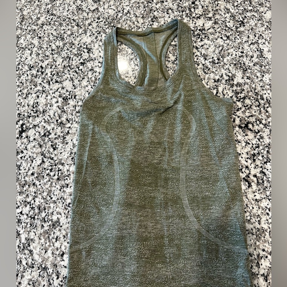 LULULEMON TANK TOP